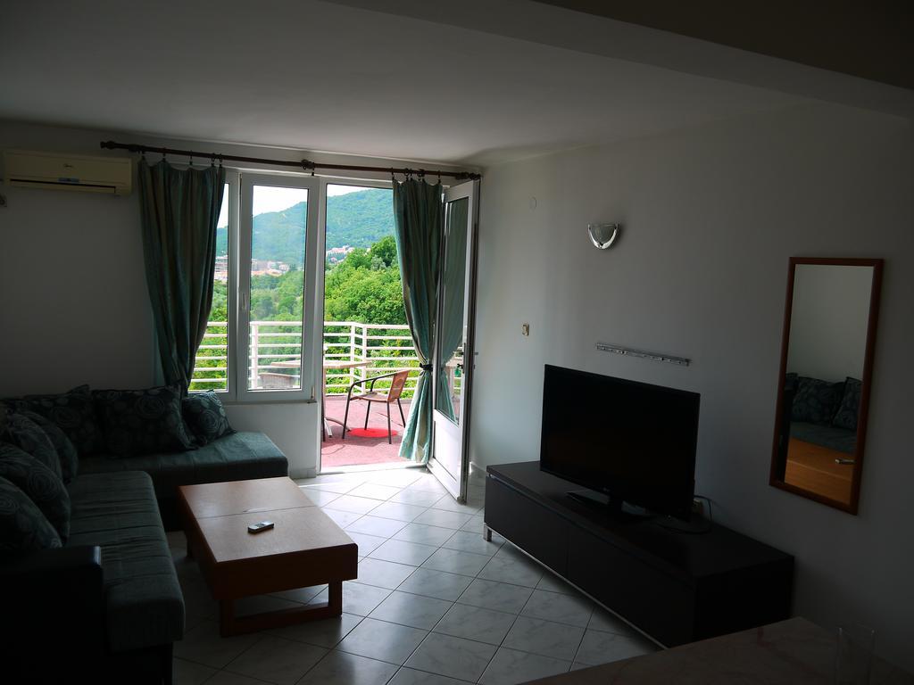 Apartments Villa Relax Petrovac Ngoại thất bức ảnh