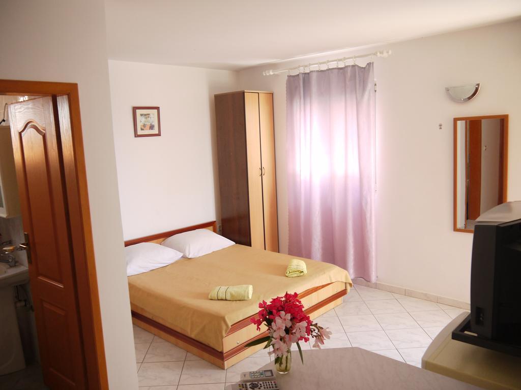 Apartments Villa Relax Petrovac Ngoại thất bức ảnh